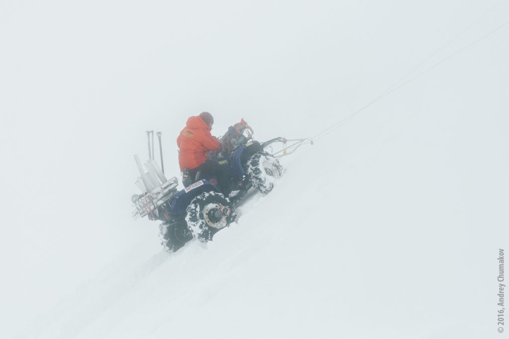 Квадроцикл на вершине Эльбруса