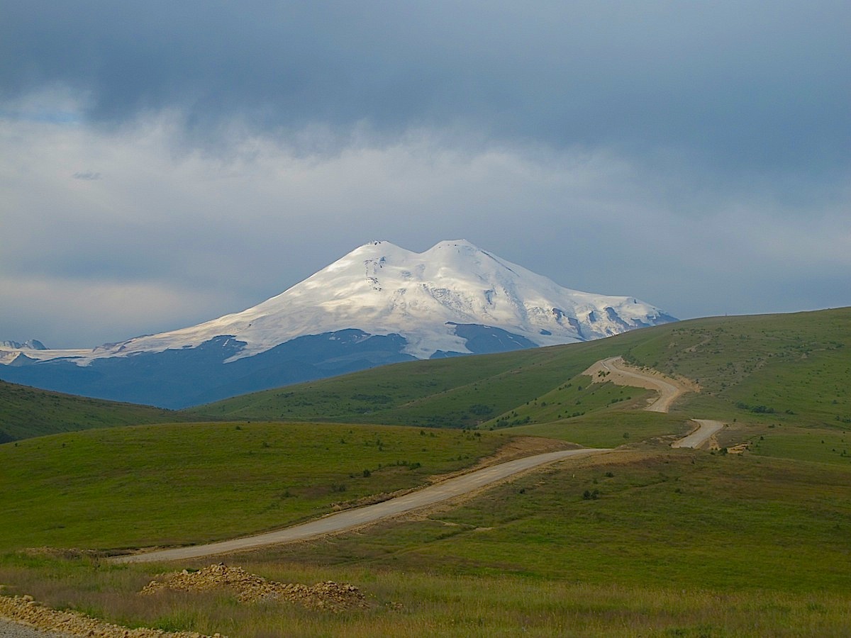 Эльбрус с севера фото