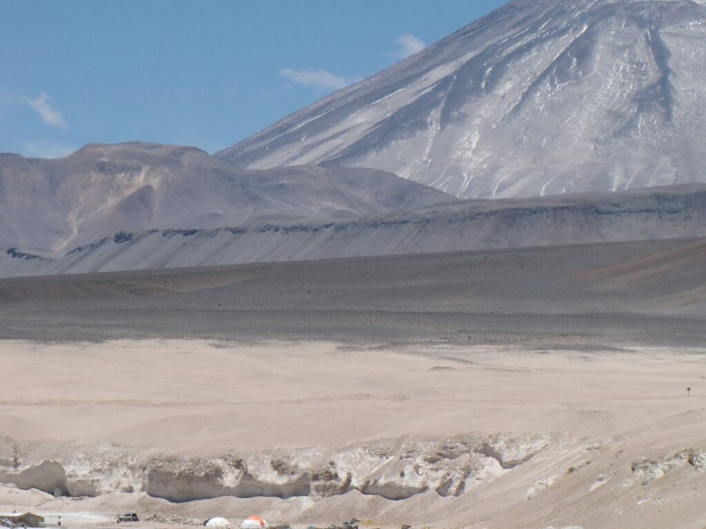 Палаточный лагерь у Laguna Verde